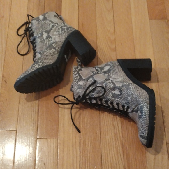 -Dolce Vita Norma leather snake print back zip combat boots - Picture 4 of 10